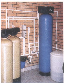 Выполненный монтаж системы очистки воды и водоподготовки. Фото 1